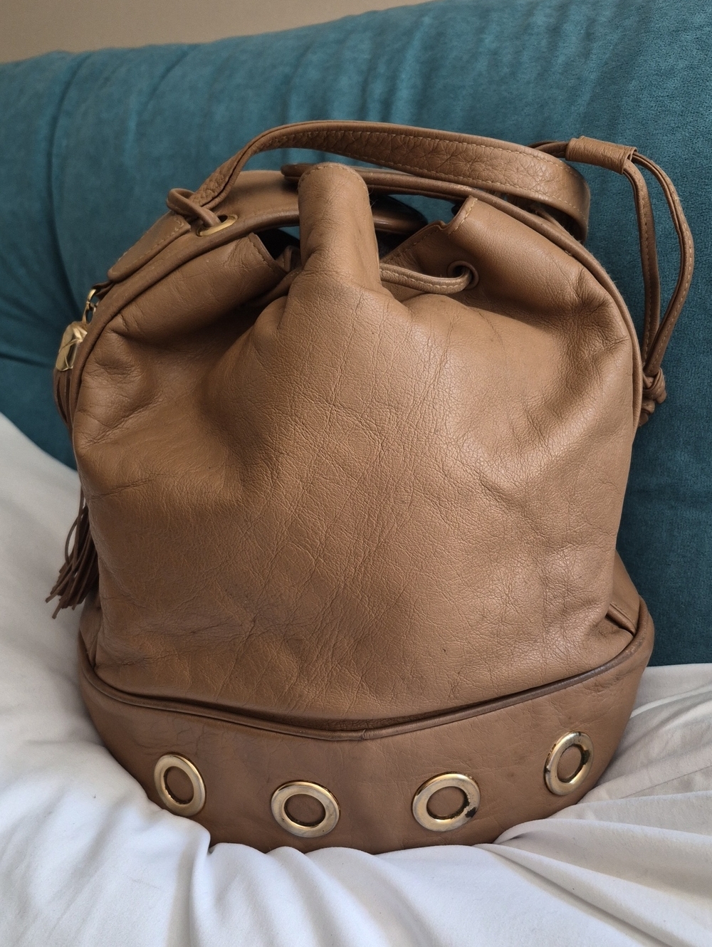 Vintage Pantera Leather Bucket Crossbody Circle Metal Design Shoulder Bag